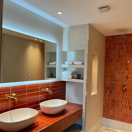 Отель Van Der Valk Naturresort Drewitz